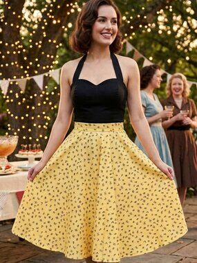 Annette Skirt in Save the Bees